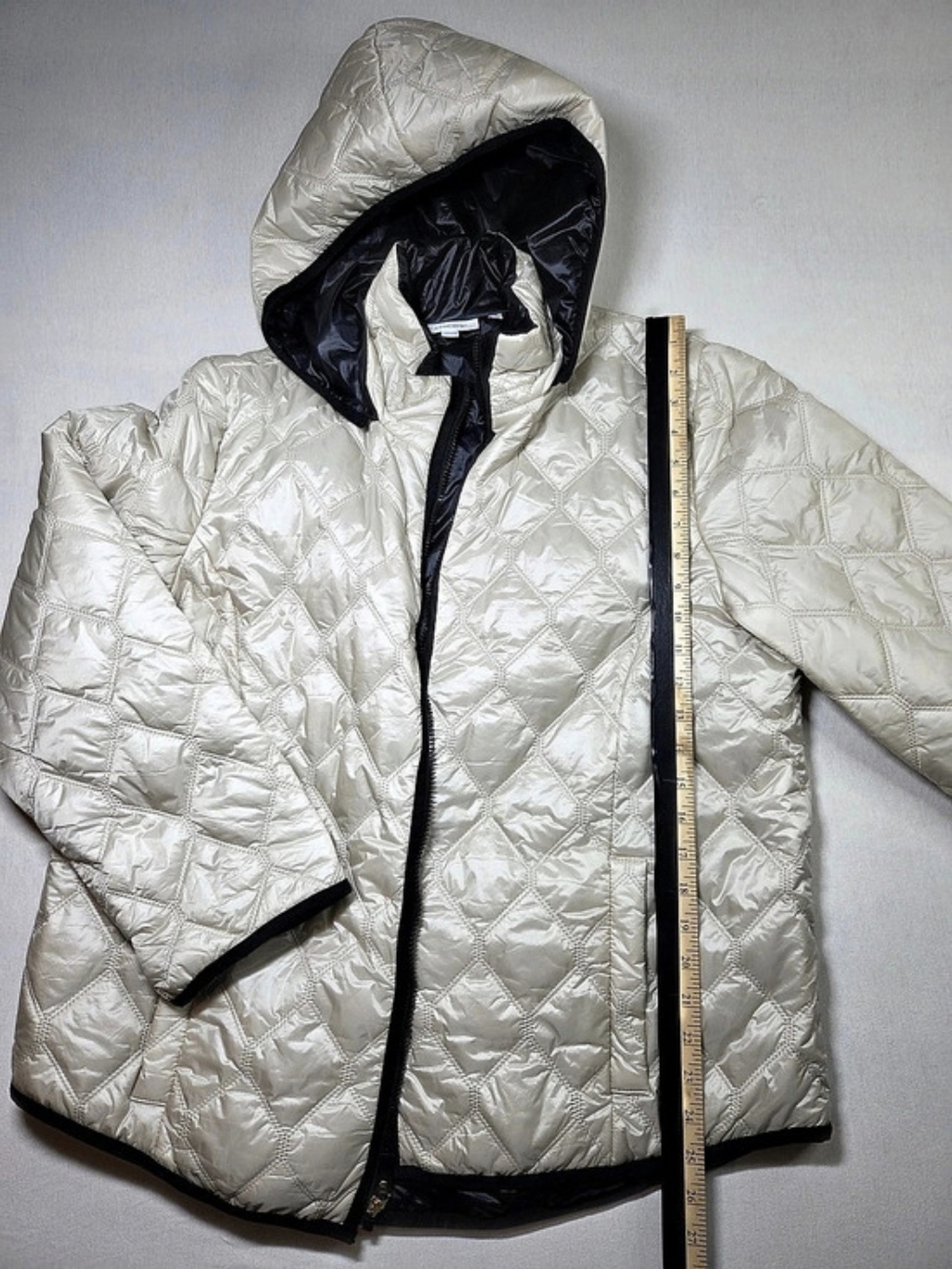 Chico's Ivory Hooded Puffer Jacket Black Lining Full Zip Long Sleeve Size 16